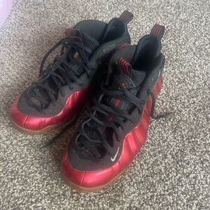 Men’s Nike Foamposite sneakers size 11 red and black